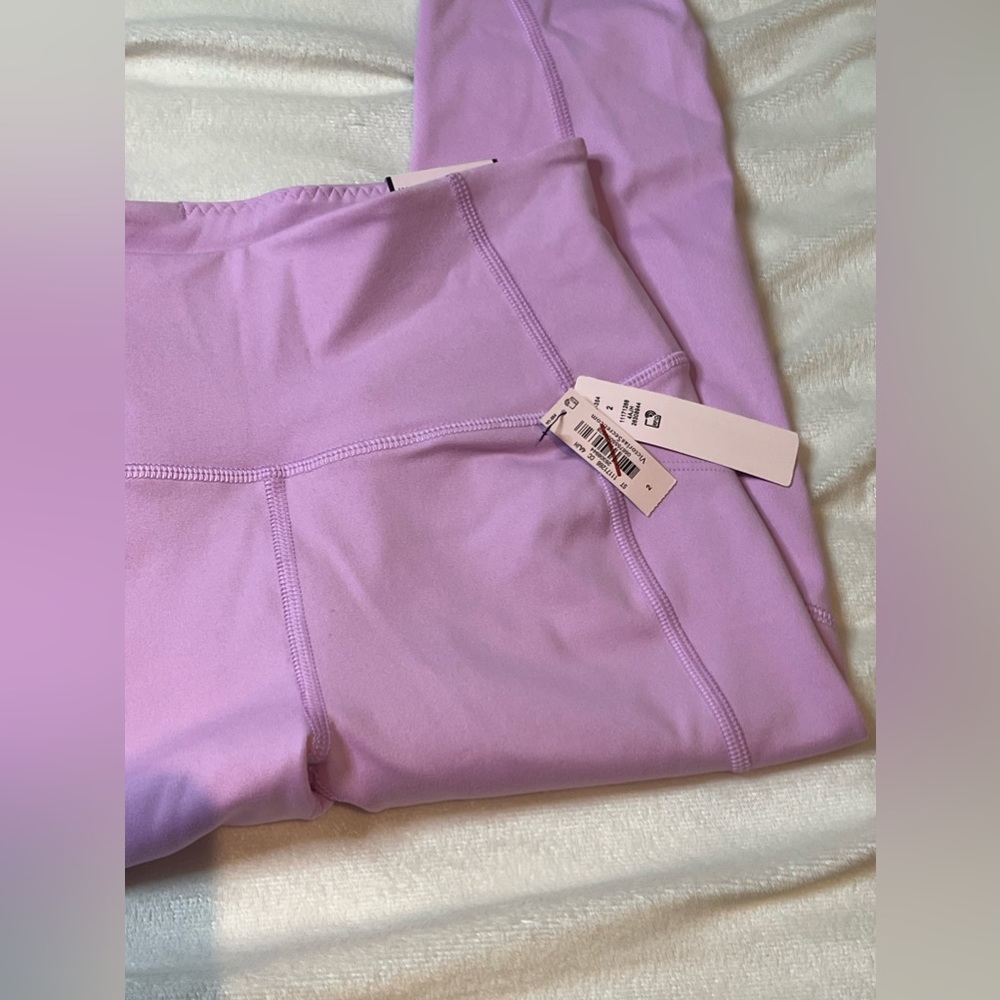 NWT Victoria's Secret Incredible Essential Legging Size 2